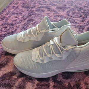 Men's Nike Air Jordan Mid (White/Gold, 10)